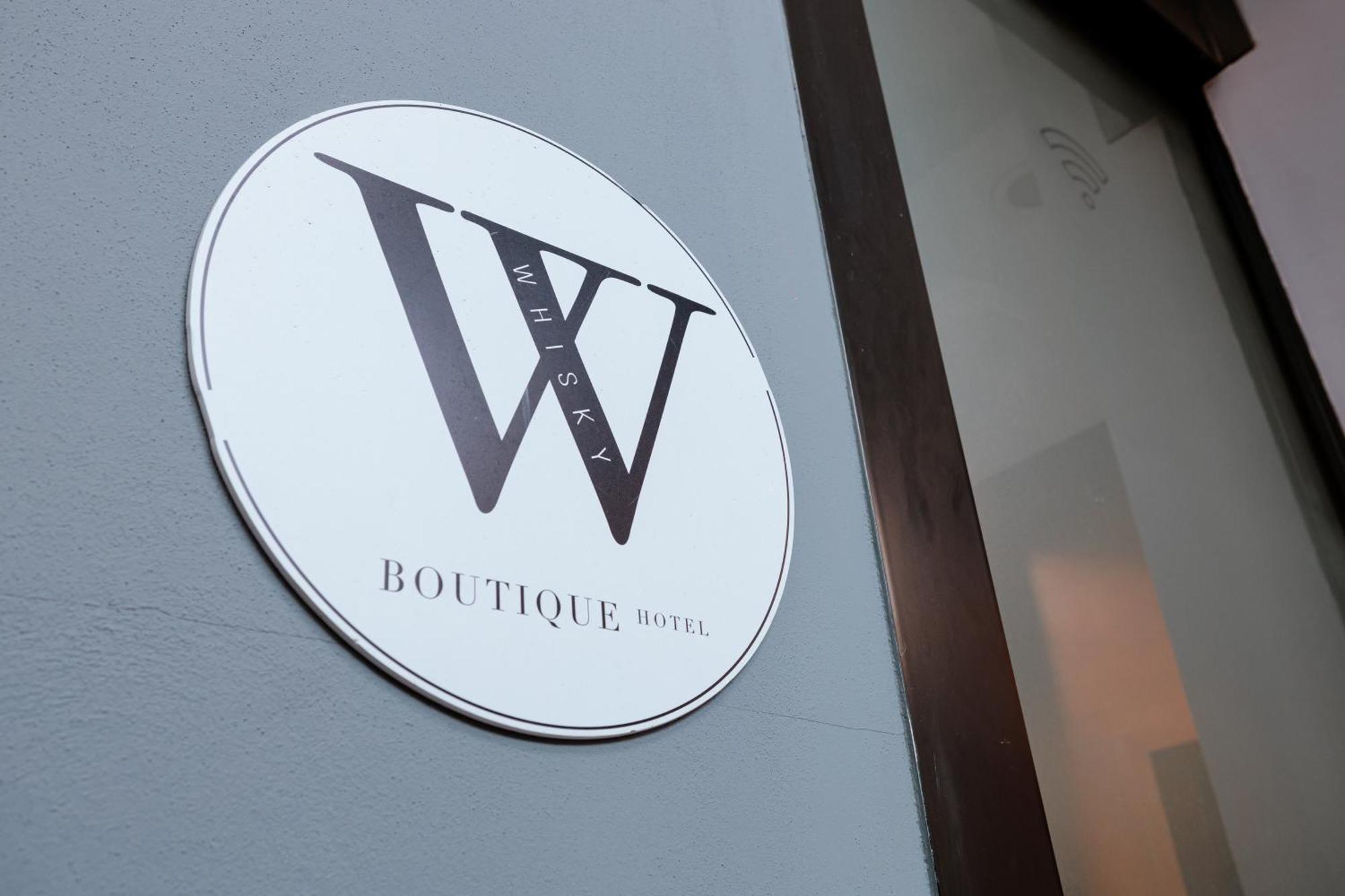 Boutique Hotel Whisky Tiranë Luaran gambar