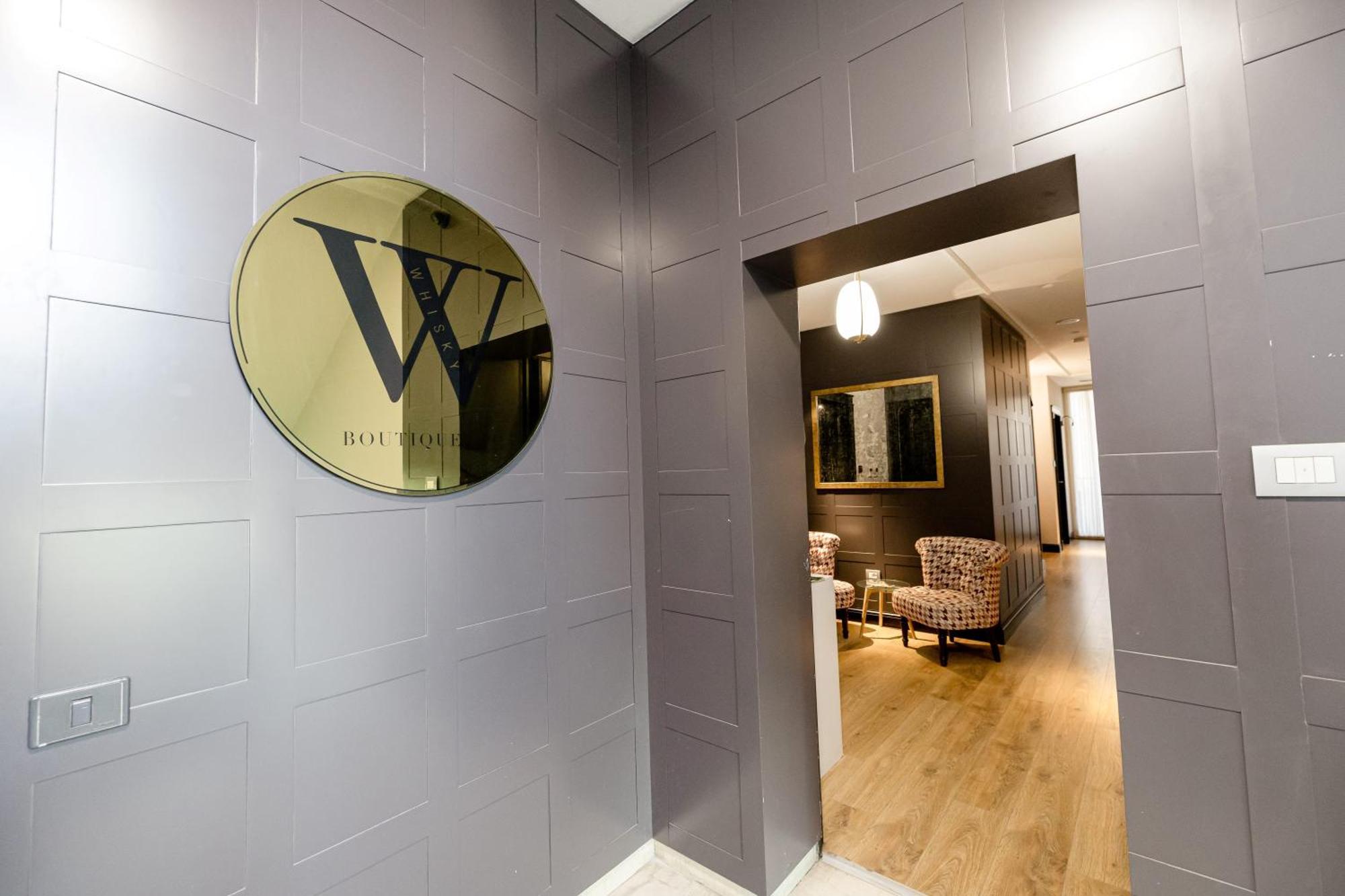 Boutique Hotel Whisky Tiranë Luaran gambar