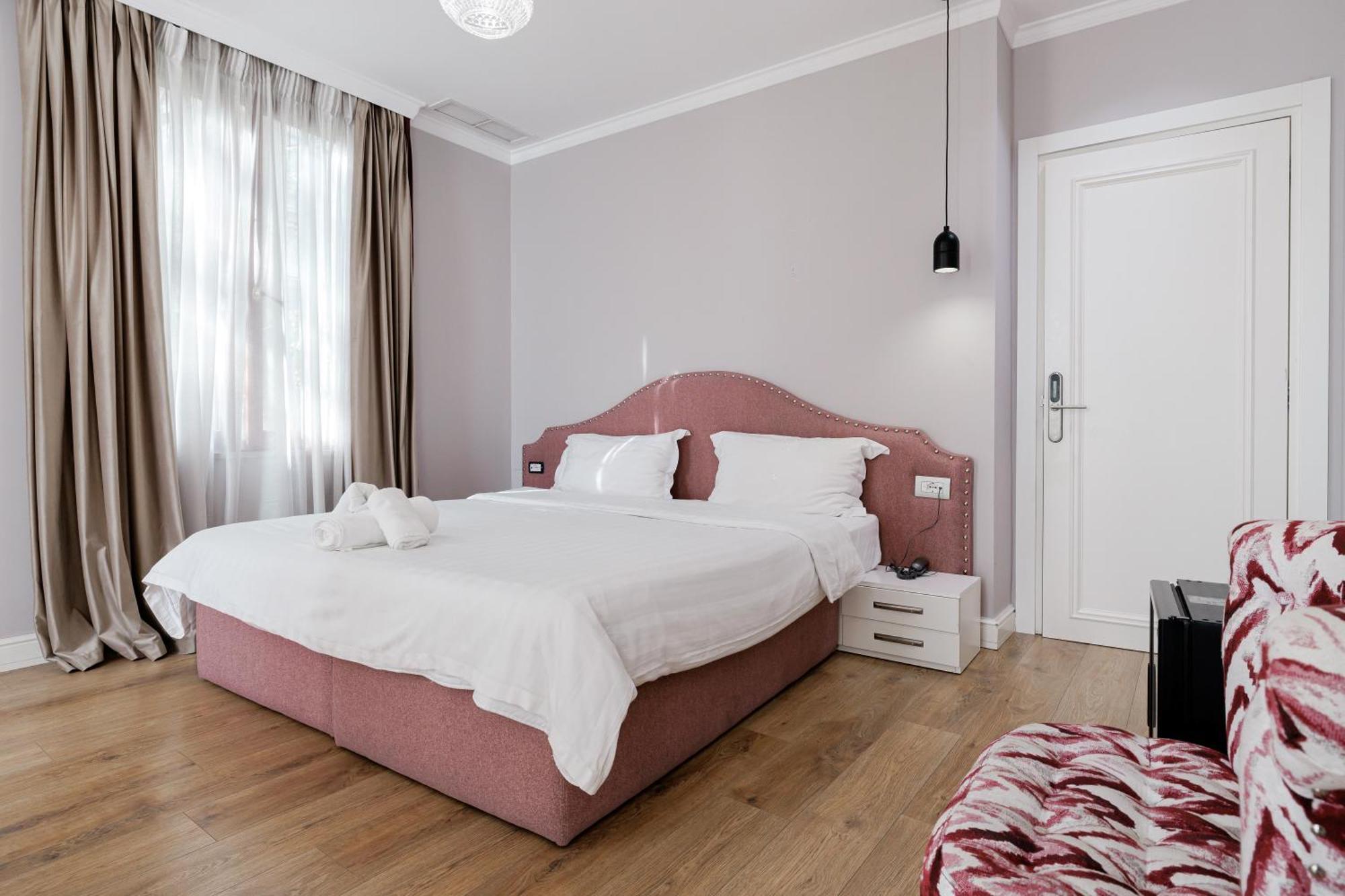 Boutique Hotel Whisky Tiranë Luaran gambar
